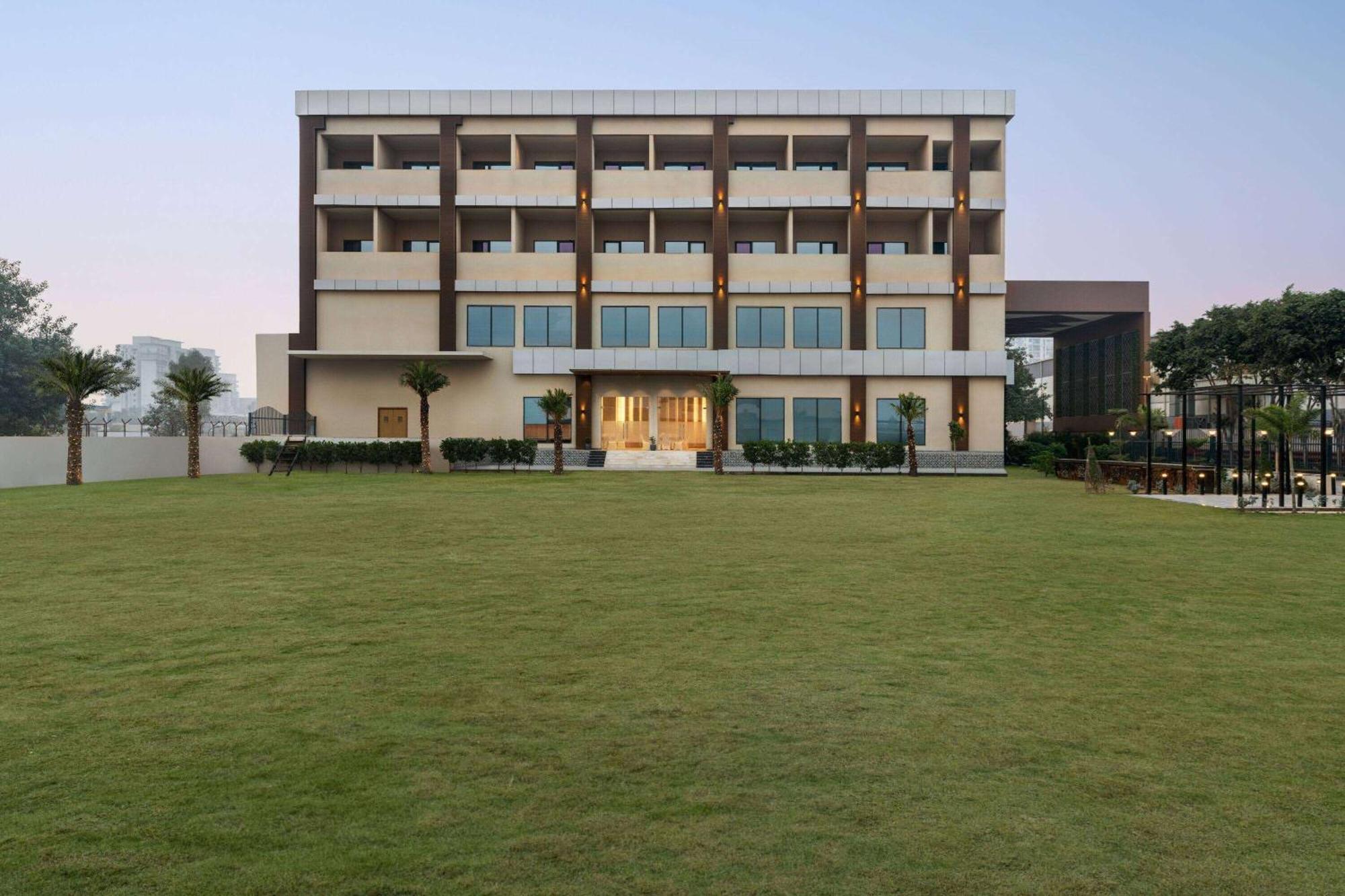 Wyndham Garden Sonipat Murthal Ngoại thất bức ảnh