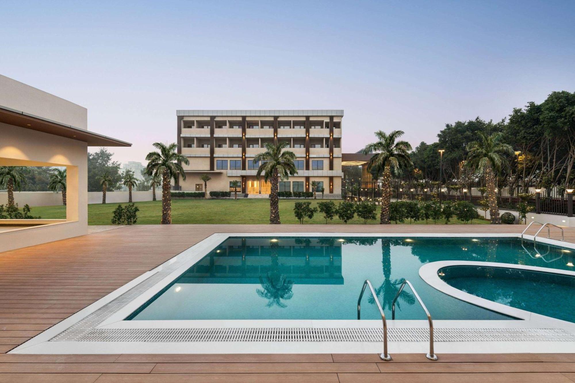Wyndham Garden Sonipat Murthal Ngoại thất bức ảnh